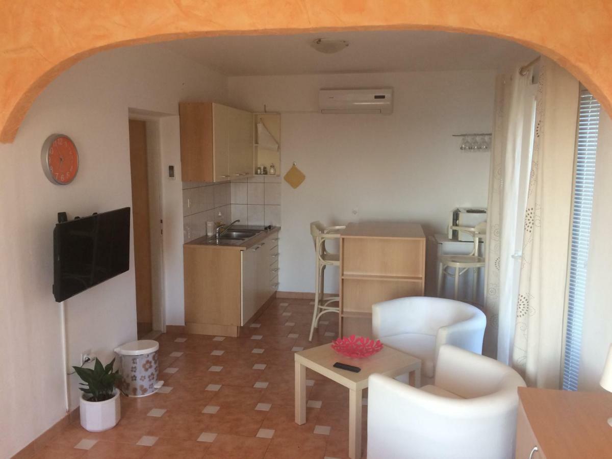 Apartments Loncaric Banjol Dış mekan fotoğraf